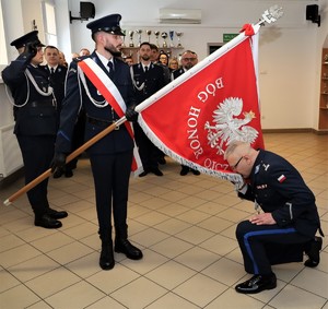 powitanie Komendanta Powiatowego Policji w Mońkach, na zdjęciach zaproszeni goście