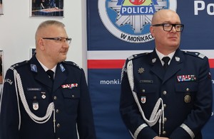 powitanie Komendanta Powiatowego Policji w Mońkach, na zdjęciach zaproszeni goście